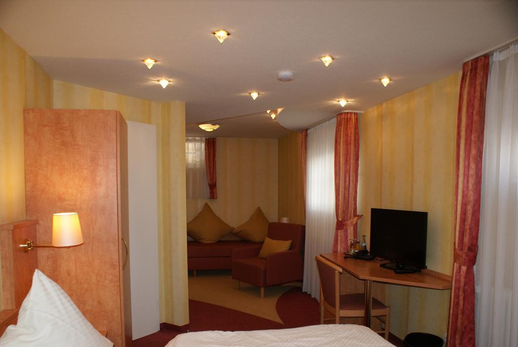 اوستفيلدن Hotel Altes Rathaus الغرفة الصورة